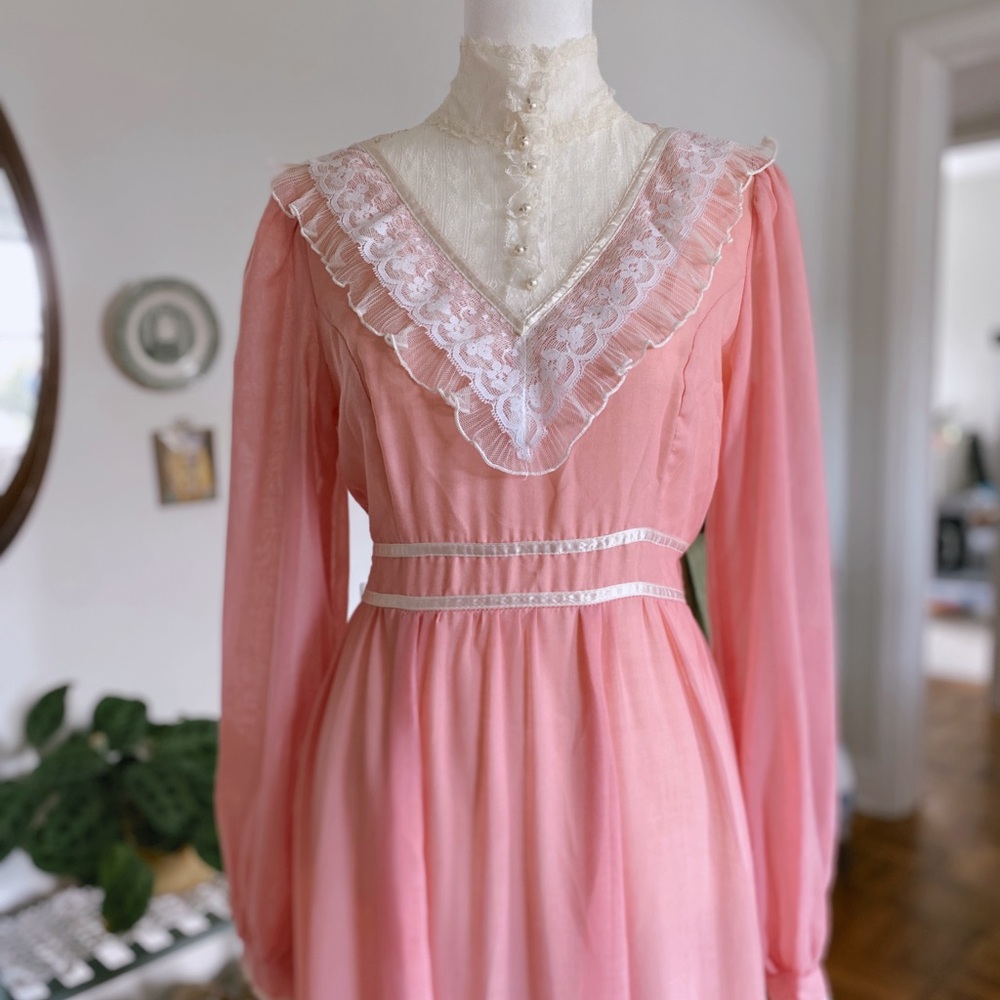Gunne Sax Pink Long Sleeve Lace Collar Dress